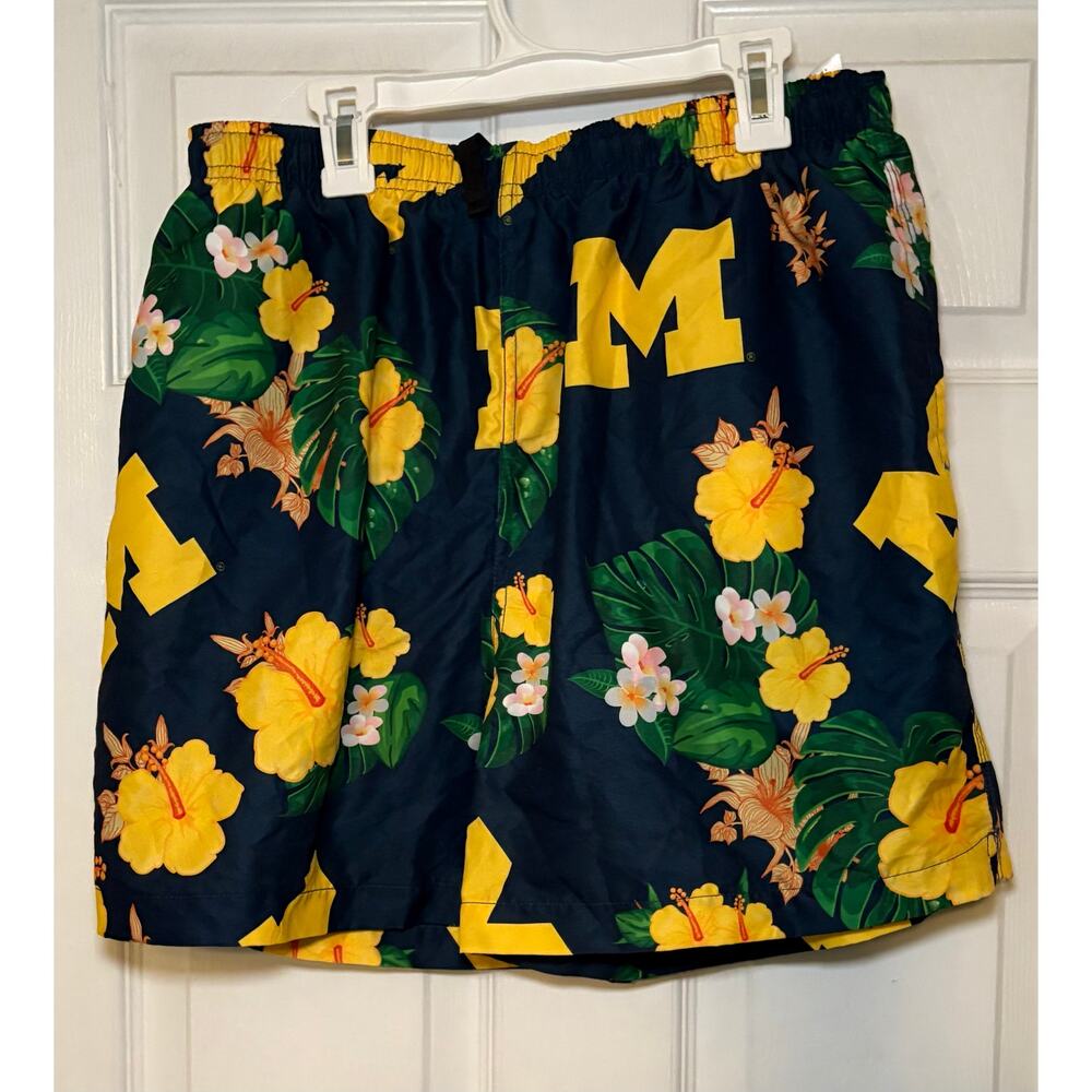 FOCO Michigan Wolverine men’s floral swimming trunks. Size 2XL‎ NWT